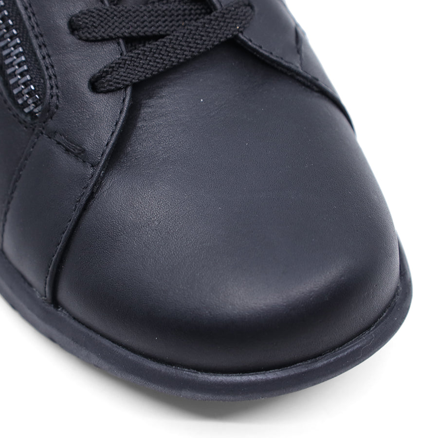 BLACK LACE UP ZIP UP SNEAKER