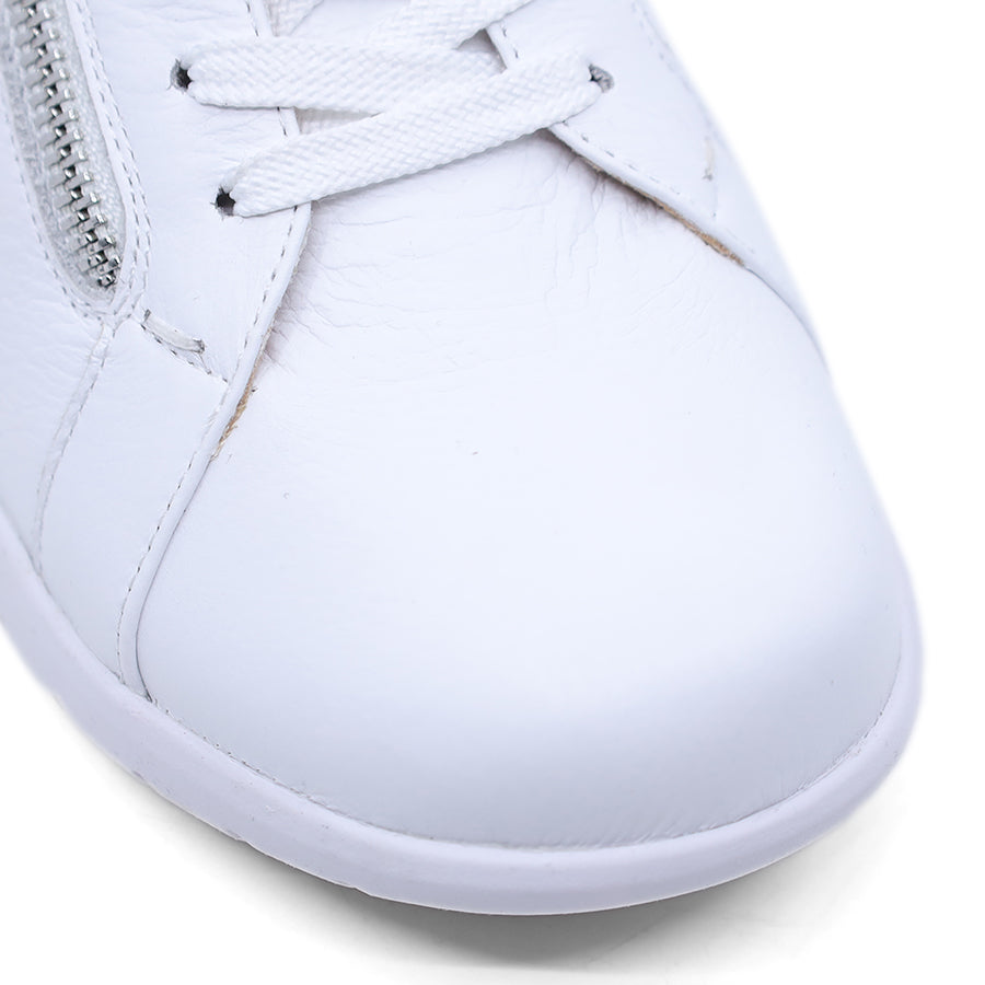 WHITE LACE UP ZIP UP SNEAKER