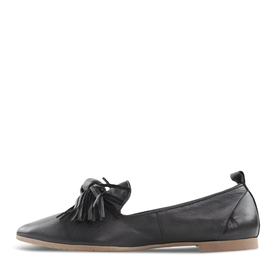 BLACK BOW TASSEL LOAFER SHOE