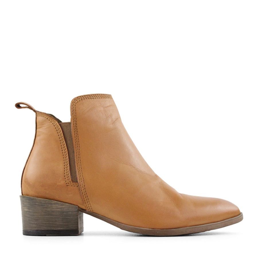 COCONUT TAN ZIP UP POINTED TOE ANKLE BOOT