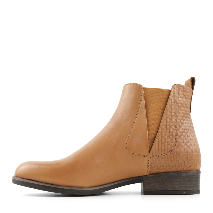 COCONUT TAN ELASTIC PULL ON ANKLE BOOT