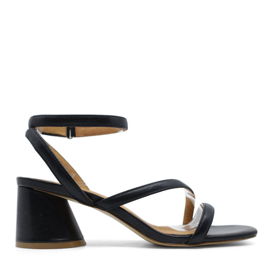 BLACK STRAPPY VELCRO HEEL SANDAL