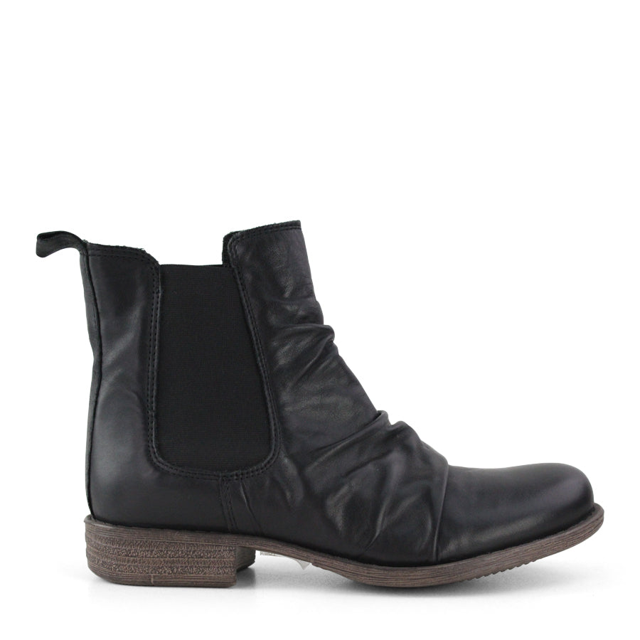 BLACK PULL ON ELASTIC SIDED BOOT SOFT LEATHER