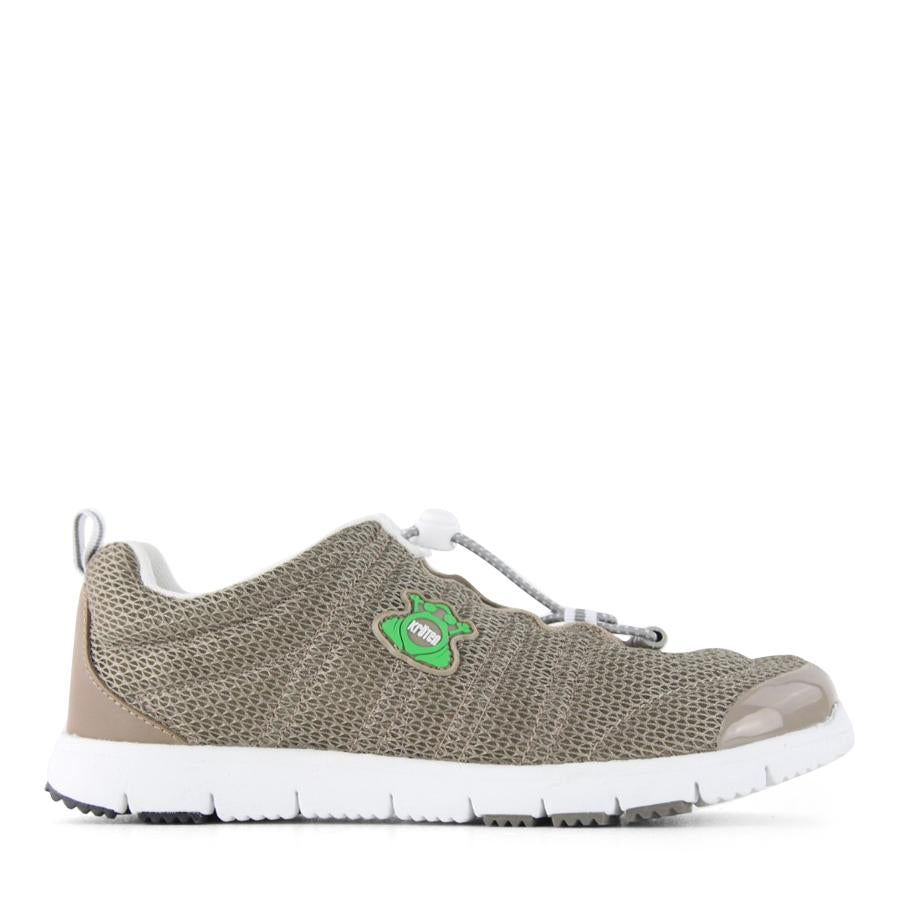 SLIP ON SNEAKER TOGGLE LACE TAUPE