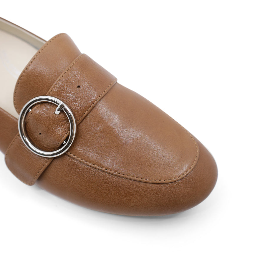 COGNACE SLIP ON STYLE SHOE WITH BUCKLE