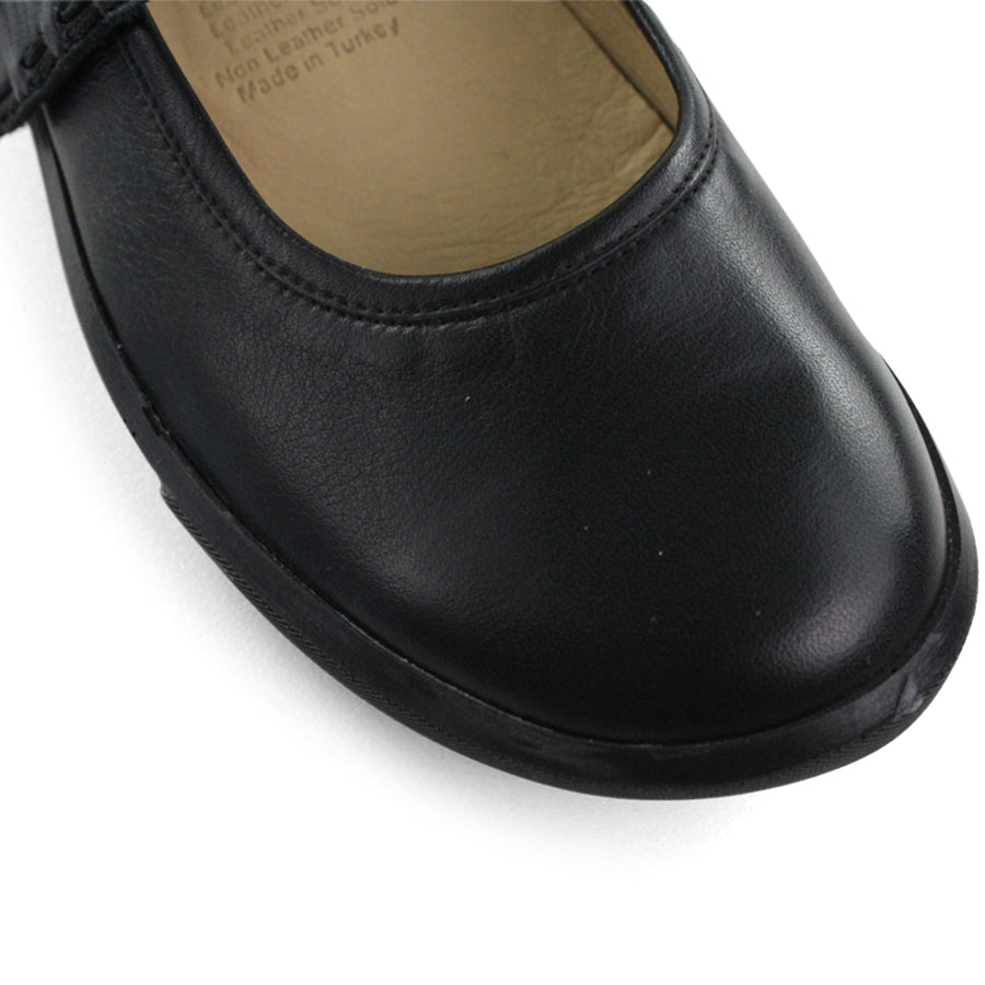 BLACK FLAT SHOE WITH MARYJANE STRAP