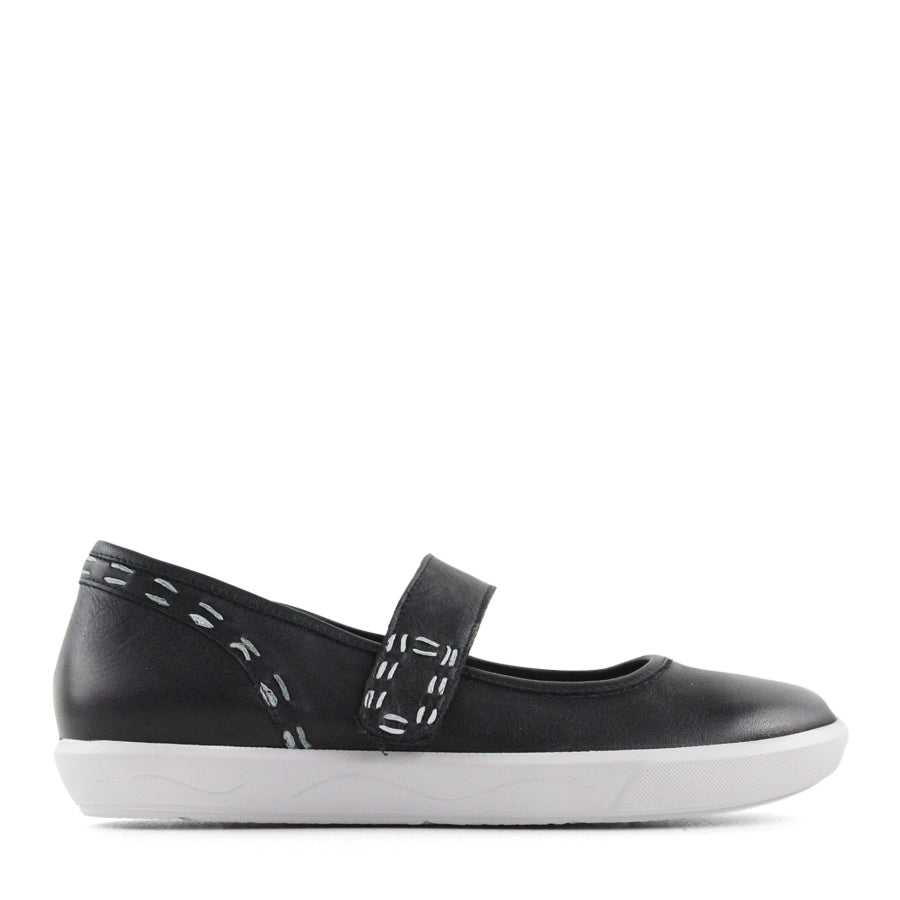 BLACK FLAT SHOE WITH MARYJANE STRAP