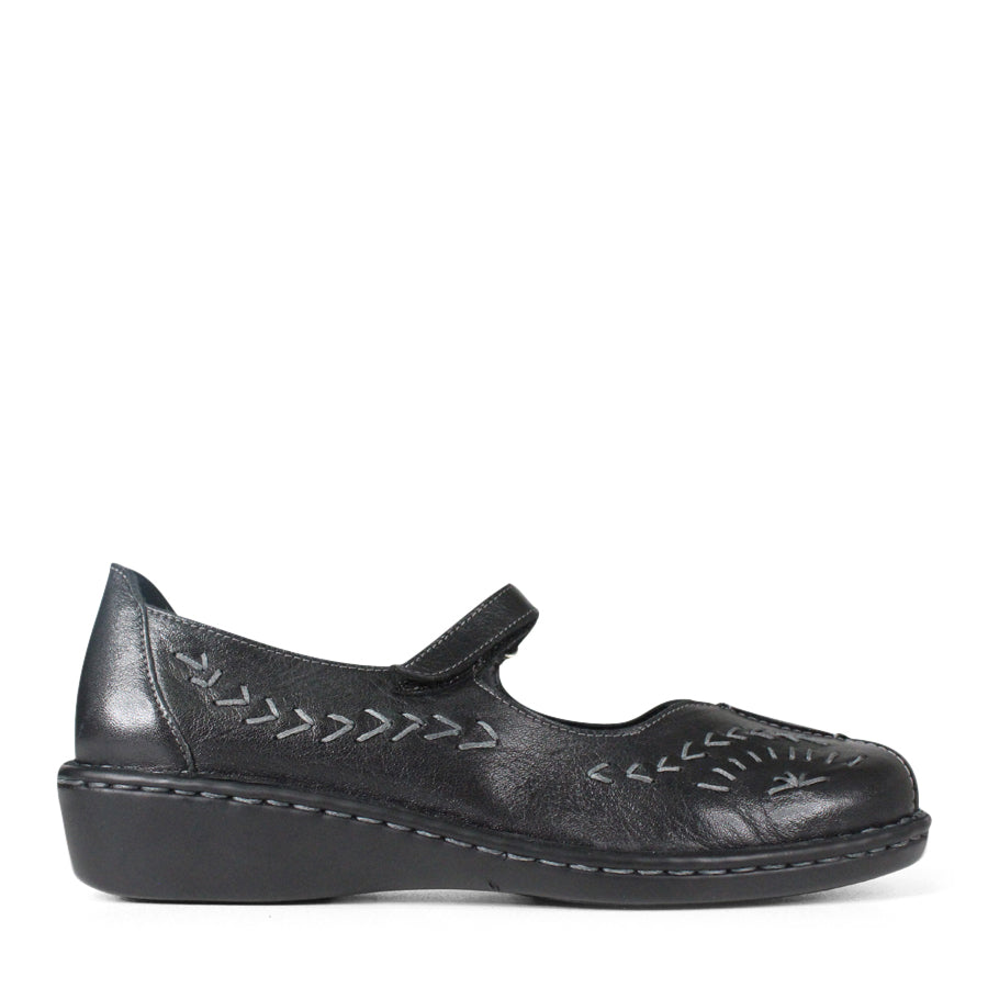 BLACK FLATS WITH VELCRO STRAP