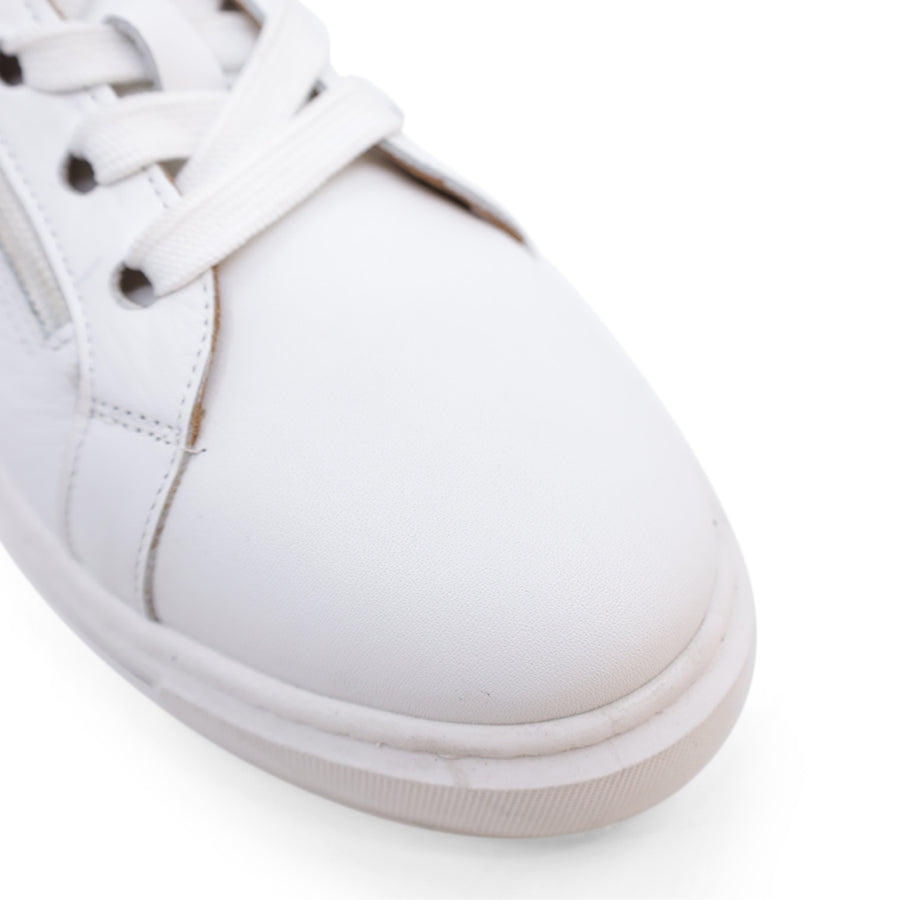 WHITE LACE UP SNEAKER DUAL ZIP