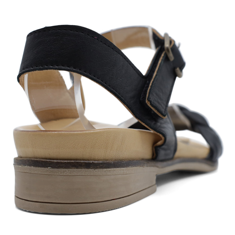 BLACK SANDAL WITH BUCKLE STRAP