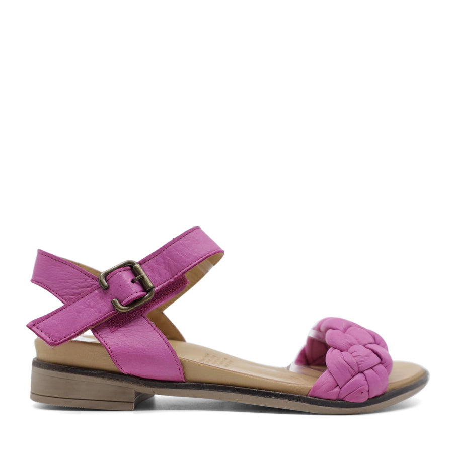 PURPLE SANDAL WITH BUCKLE STRAP