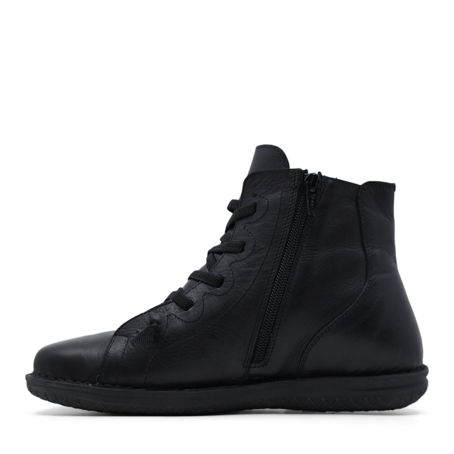 BLACK LACE UP BOOT WITH SIDE ZIP