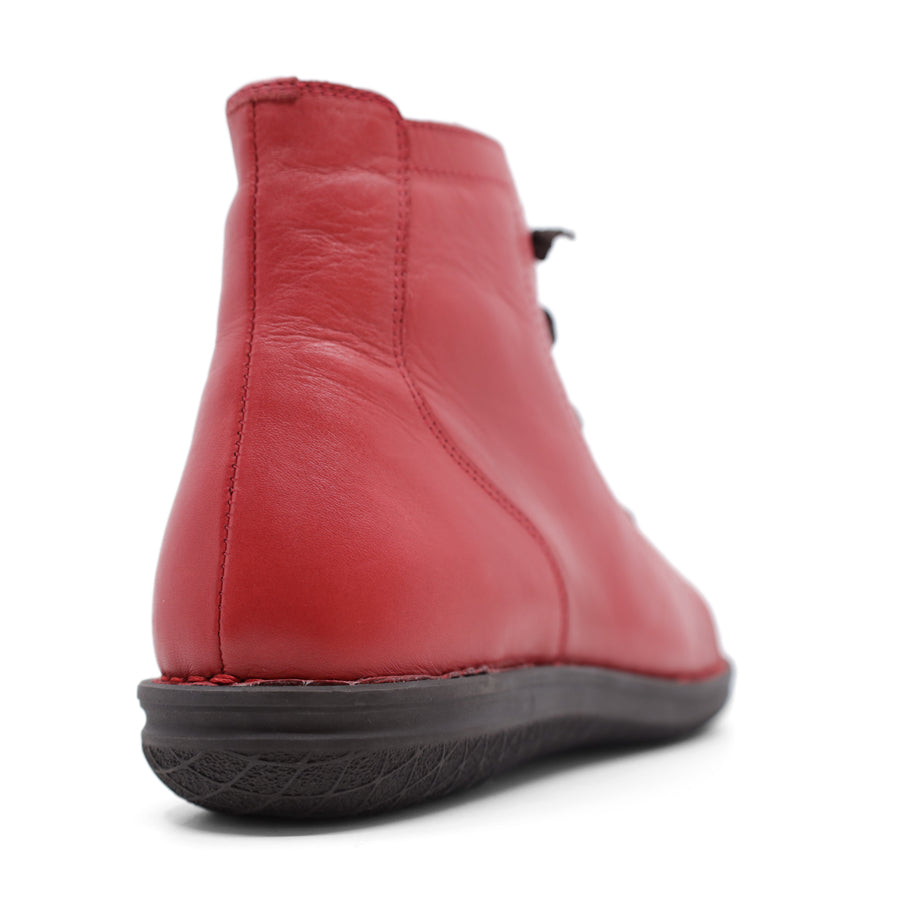 RED LACE UP BOOT WITH SIDE ZIP