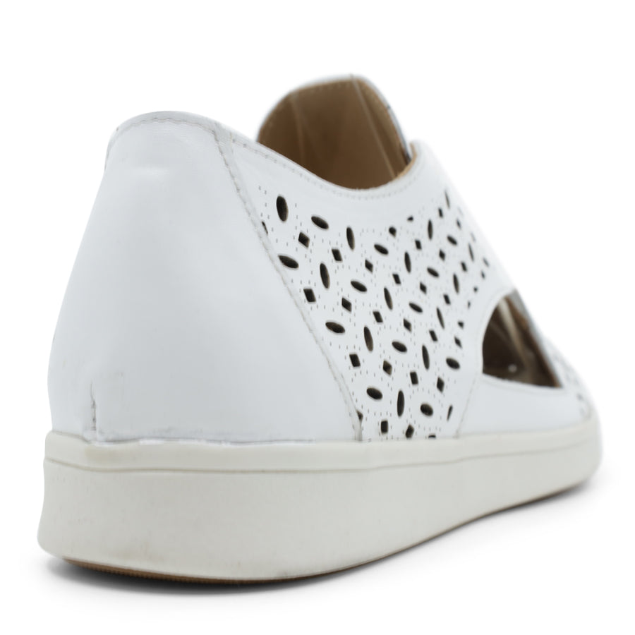 WHITE SIDE CUT OUT PUNCHED LEATHER LACE UP SNEAKER