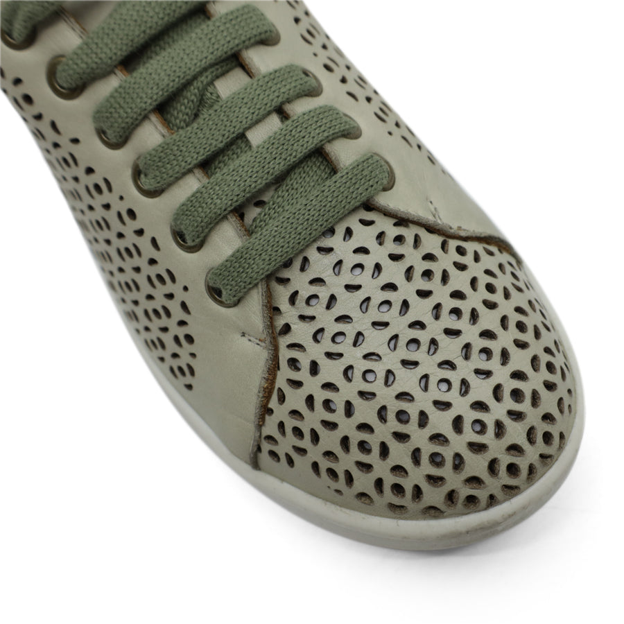 BAMBOO GREEN PUNCHED LEATHER LACE UP SNEAKER